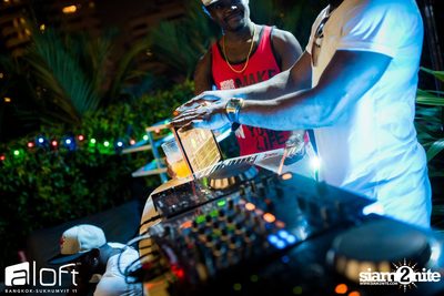 Bright & Bold Splash Pool Party at Aloft Bangkok — photo 143