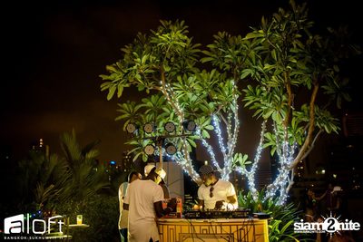 Bright & Bold Splash Pool Party at Aloft Bangkok — photo 147