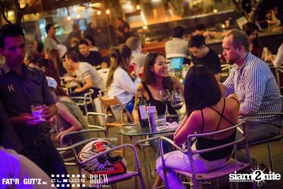 Seenspace Invasion ที่ร้าน Clouds, Fat'R Gut'z และ BREW Beers & Ciders — photo 1