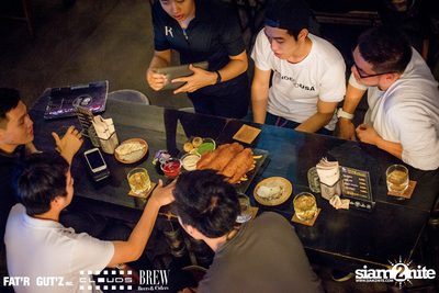 Seenspace Invasion ที่ร้าน Clouds, Fat'R Gut'z และ BREW Beers & Ciders — photo 5