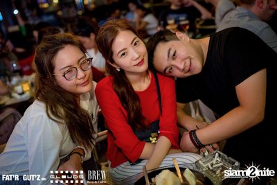 Seenspace Invasion ที่ร้าน Clouds, Fat'R Gut'z และ BREW Beers & Ciders — photo 10