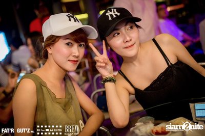 Seenspace Invasion ที่ร้าน Clouds, Fat'R Gut'z และ BREW Beers & Ciders — photo 13
