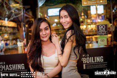 Seenspace Invasion ที่ร้าน Clouds, Fat'R Gut'z และ BREW Beers & Ciders — photo 14