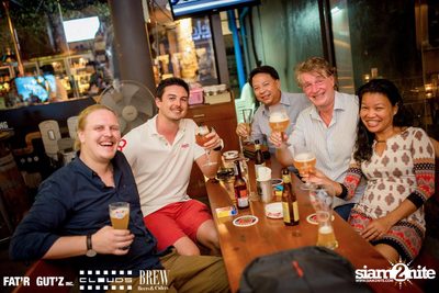Seenspace Invasion ที่ร้าน Clouds, Fat'R Gut'z และ BREW Beers & Ciders — photo 15