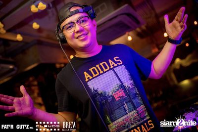 Seenspace Invasion ที่ร้าน Clouds, Fat'R Gut'z และ BREW Beers & Ciders — photo 26