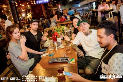 Seenspace Invasion ที่ร้าน Clouds, Fat'R Gut'z และ BREW Beers & Ciders — photo 33