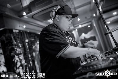 Seenspace Invasion ที่ร้าน Clouds, Fat'R Gut'z และ BREW Beers & Ciders — photo 58