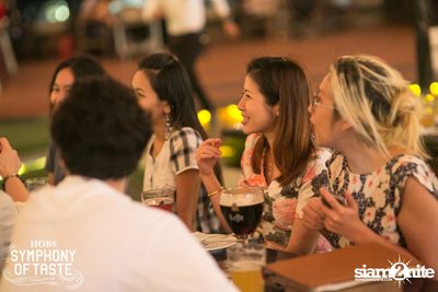 The Begins & Knot Varut ที่ ฮอบส์, คณาพญา — photo 13