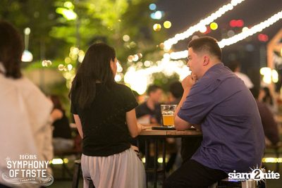 The Begins & Knot Varut ที่ ฮอบส์, คณาพญา — photo 22