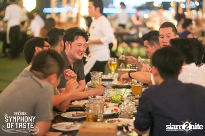 The Begins & Knot Varut ที่ ฮอบส์, คณาพญา — photo 37