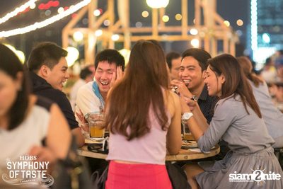 The Begins & Knot Varut ที่ ฮอบส์, คณาพญา — photo 46