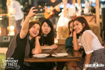 The Begins & Knot Varut ที่ ฮอบส์, คณาพญา — photo 60