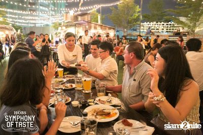 The Begins & Knot Varut ที่ ฮอบส์, คณาพญา — photo 90