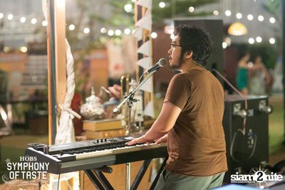 The Begins & Knot Varut ที่ ฮอบส์, คณาพญา — photo 136