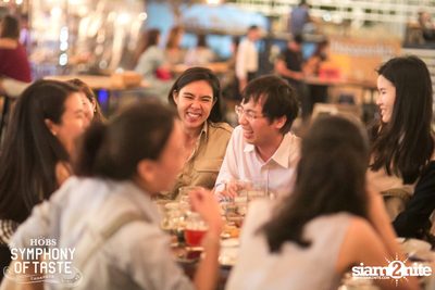 The Begins & Knot Varut ที่ ฮอบส์, คณาพญา — photo 158