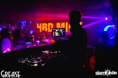 Friday Night at Grease Bangkok, Sukhumvit Soi 49 — photo 66