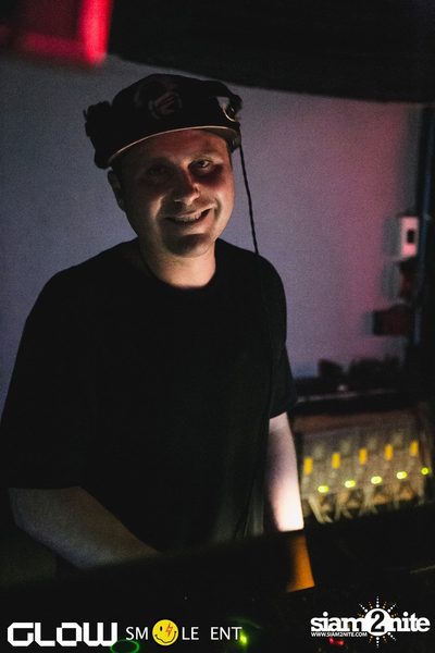 Glow & Smile นำเสนอ Reichelt และ Raycoux Live — photo 6