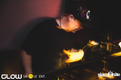 Glow & Smile นำเสนอ Reichelt และ Raycoux Live — photo 20
