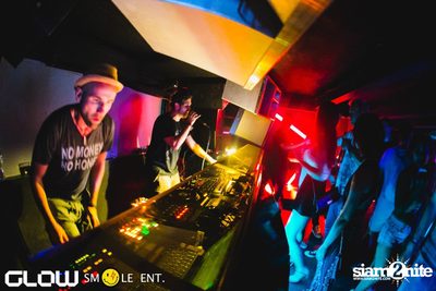 Glow & Smile นำเสนอ Reichelt และ Raycoux Live — photo 35