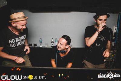 Glow & Smile นำเสนอ Reichelt และ Raycoux Live — photo 39