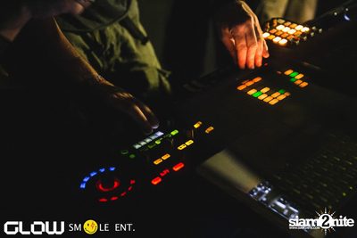 Glow & Smile นำเสนอ Reichelt และ Raycoux Live — photo 43