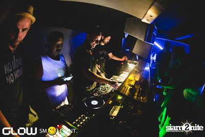 Glow & Smile นำเสนอ Reichelt และ Raycoux Live — photo 67
