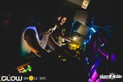 Glow & Smile นำเสนอ Reichelt และ Raycoux Live — photo 70