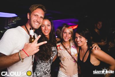 Glow & Smile นำเสนอ Reichelt และ Raycoux Live — photo 74