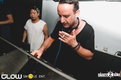 Glow & Smile นำเสนอ Reichelt และ Raycoux Live — photo 77