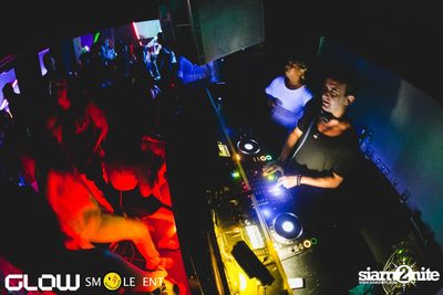 Glow & Smile นำเสนอ Reichelt และ Raycoux Live — photo 84
