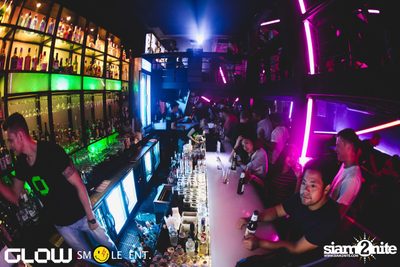 Glow & Smile นำเสนอ Reichelt และ Raycoux Live — photo 110