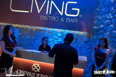 The Living Bistro & Bar pres. Singto Numchok & Two Popetorn — photo 7