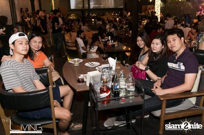 The Living Bistro & Bar pres. Singto Numchok & Two Popetorn — photo 18