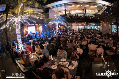 The Living Bistro & Bar pres. Singto Numchok & Two Popetorn — photo 28
