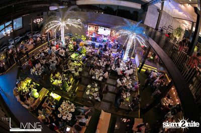 The Living Bistro & Bar pres. Singto Numchok & Two Popetorn — photo 30