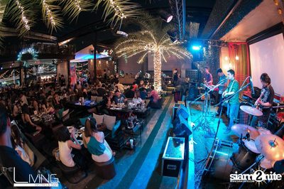 The Living Bistro & Bar pres. Singto Numchok & Two Popetorn — photo 32