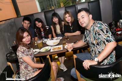 The Living Bistro & Bar pres. Singto Numchok & Two Popetorn — photo 37