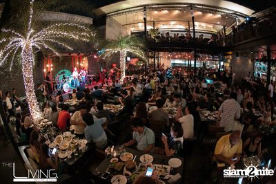 The Living Bistro & Bar pres. Singto Numchok & Two Popetorn — photo 55