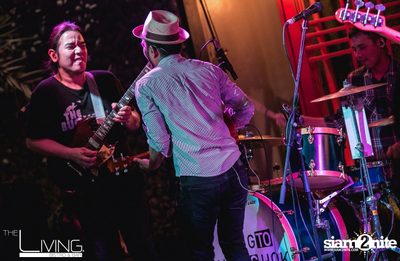 The Living Bistro & Bar pres. Singto Numchok & Two Popetorn — photo 57
