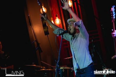 The Living Bistro & Bar pres. Singto Numchok & Two Popetorn — photo 59