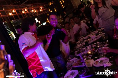 The Living Bistro & Bar pres. Singto Numchok & Two Popetorn — photo 76