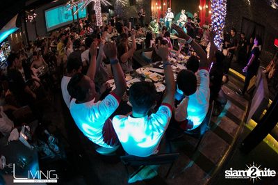 The Living Bistro & Bar pres. Singto Numchok & Two Popetorn — photo 77