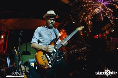 The Living Bistro & Bar pres. Singto Numchok & Two Popetorn — photo 79