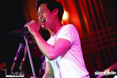 The Living Bistro & Bar pres. Singto Numchok & Two Popetorn — photo 96