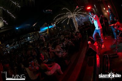 The Living Bistro & Bar pres. Singto Numchok & Two Popetorn — photo 109
