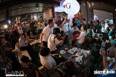 The Living Bistro & Bar pres. Singto Numchok & Two Popetorn — photo 117
