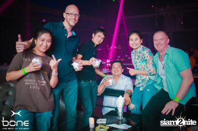 Cocktail Live Concert ที่ โบน คลับ, พัทยาเหนือ — photo 16