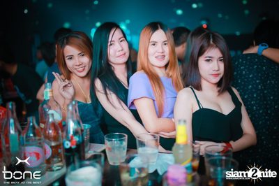 Cocktail Live Concert ที่ โบน คลับ, พัทยาเหนือ — photo 89