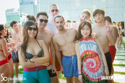 So Pool Party ที่ เดอะ วอเตอร์ คลับ โรงแรมโซฟิเทล โซ — photo 10