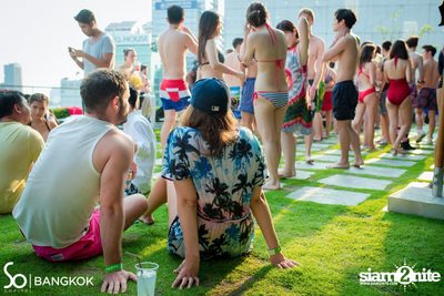 So Pool Party ที่ เดอะ วอเตอร์ คลับ โรงแรมโซฟิเทล โซ — photo 13